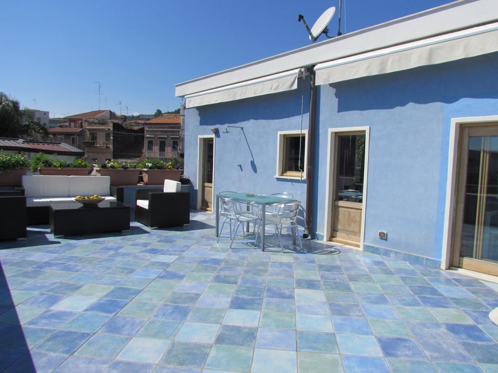 La Terrazza Sul Mare Panzió Aci Castello Kültér fotó